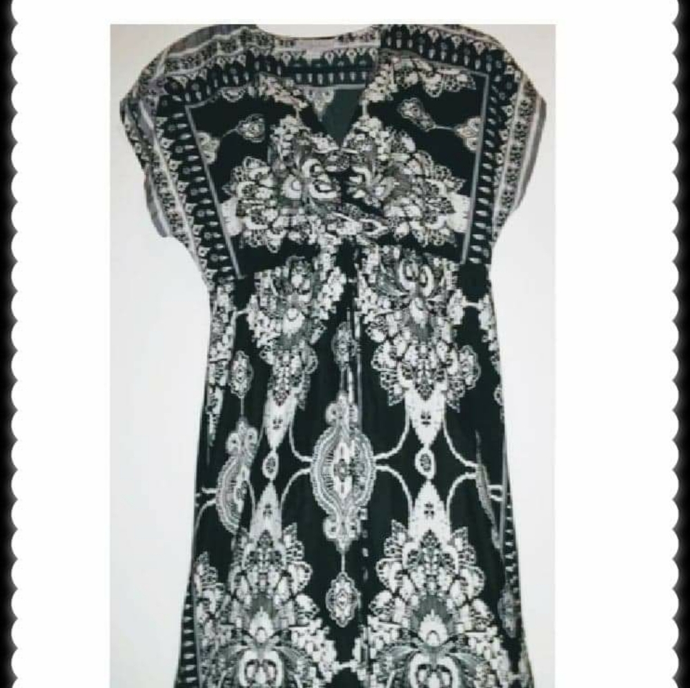 New maxi style dress
